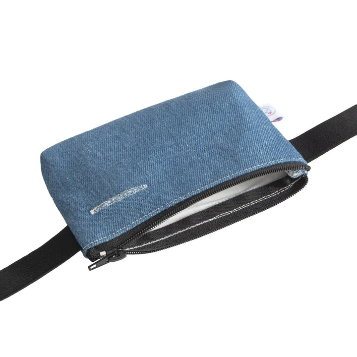 Insulinpumpentasche JEANS BLAU mit Sichtfenster und flexiblem Gurt (3 - 99 Jahre) - von Zuckerschmuck