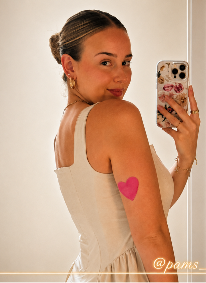 Zuckerschmuck Overpatch Herz Pink Libre 3 Dexcom G7 Tragebild